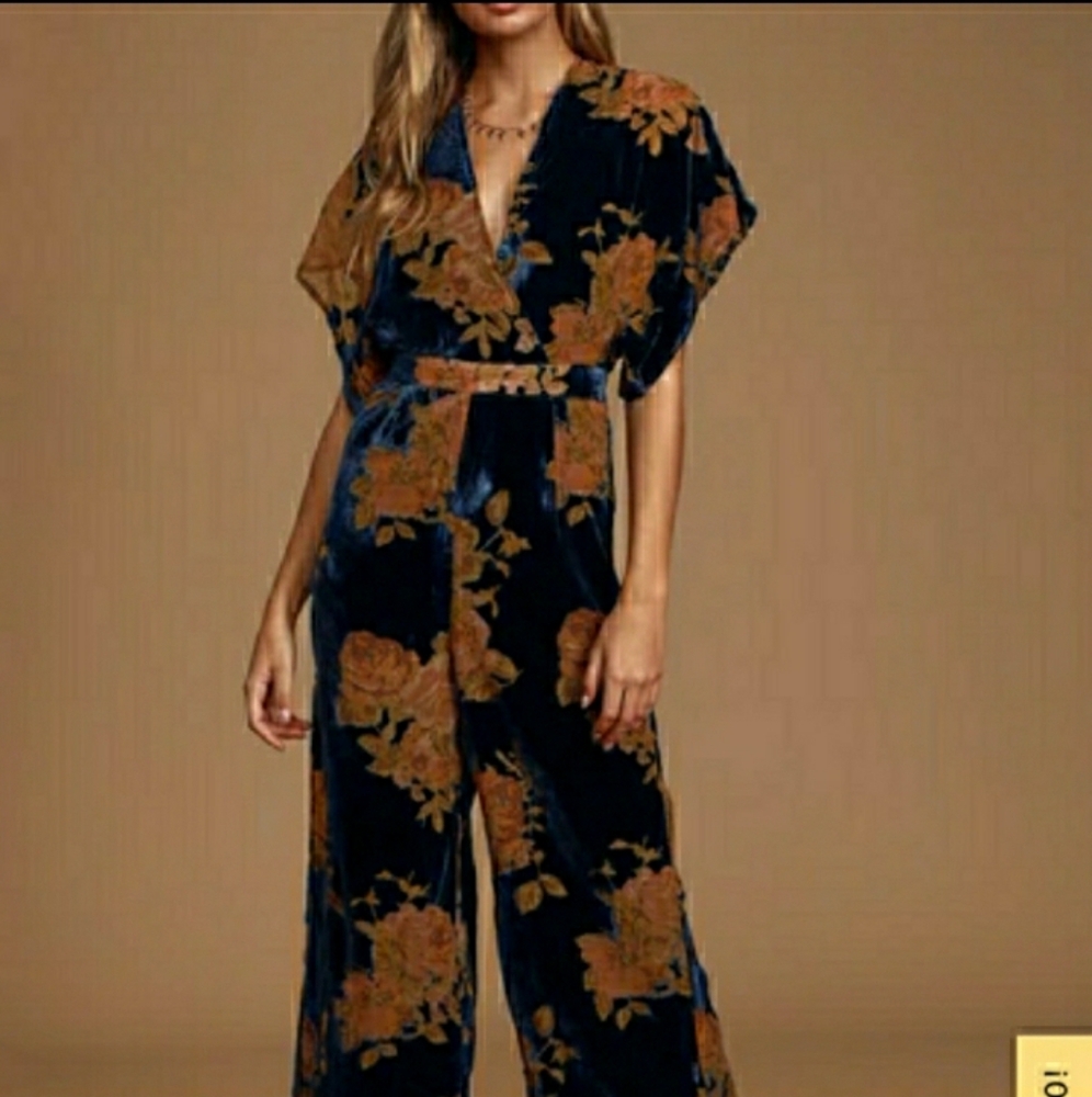 Lulus Navy Velvet Floal Culotte Jumpsuit Small